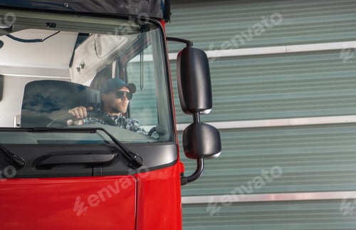 Preview: Professional Trucker Starting the Route