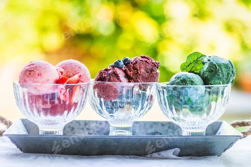 Preview: Homemade Vegan Nice Cream or Sorbet from Banana, Spinach, Strawb