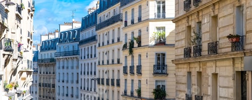 Preview: Paris, typical street in Montmartre