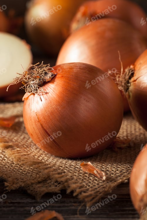 Preview: Raw Organic Yellow Onions