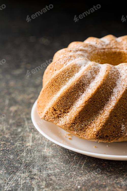 Preview: Sweet bundt cake.