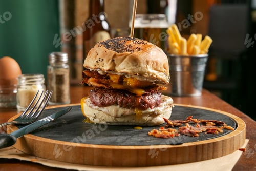 Preview: Burger in a pub