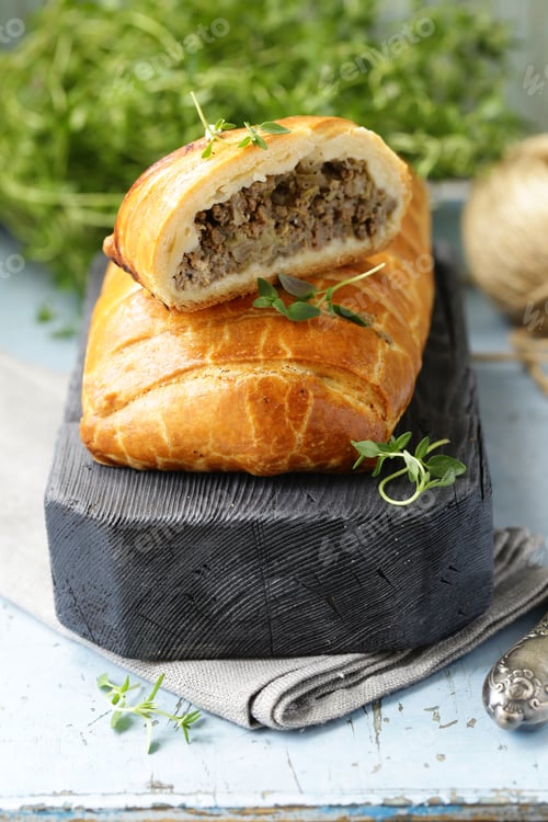 Preview: Pie with Meat