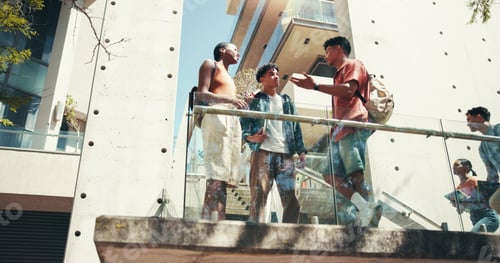 Aperçu: Balcony, future and students outdoor on campus together for conversation, learning or study. Colleg
