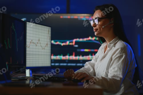 Preview: Business stock traders working on crypto currency markets with blockchain technology