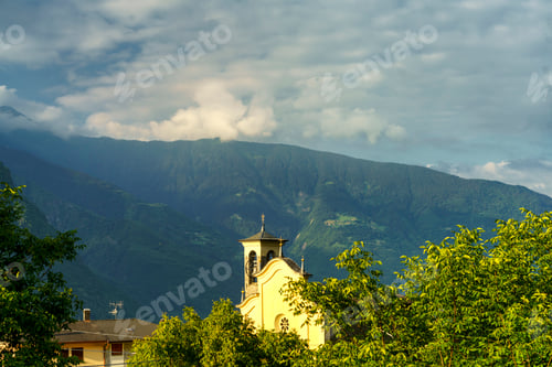Preview: Panoramic view of Valtellina from Ardenno at summer