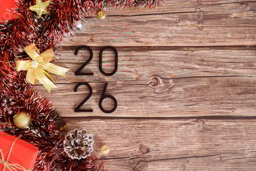 Visualização: Celebração de Natal e Ano Novo de 2026 com decorações festivas