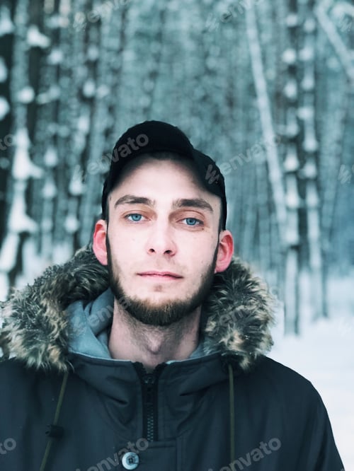 Preview: Winter man portrait