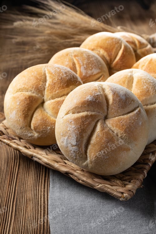 Preview: Fresh bread for breakfast.