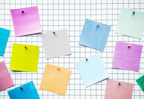 Preview: Memos pinned on a board