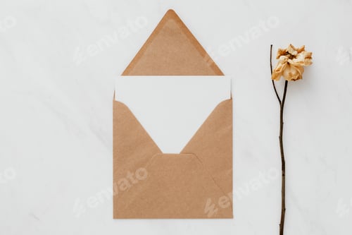 Preview: Brown paper with a card