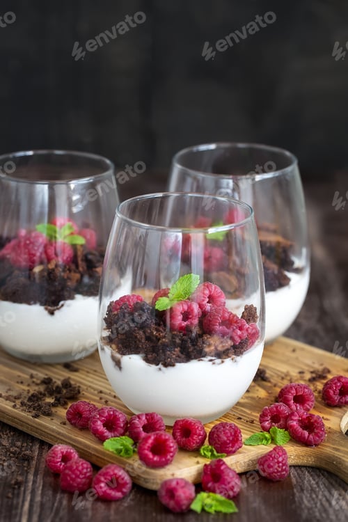Preview: Raspberry trifle