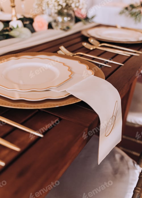Preview: Elegant table setting for event