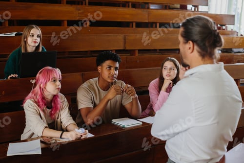 Preview: Engaged Students Listening to Their Teacher During an Interactive University Lecture