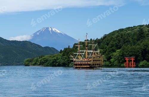 Preview: Hakone shrine with sightseeing cruise and mt.Fuji at lake Ashi, Japan