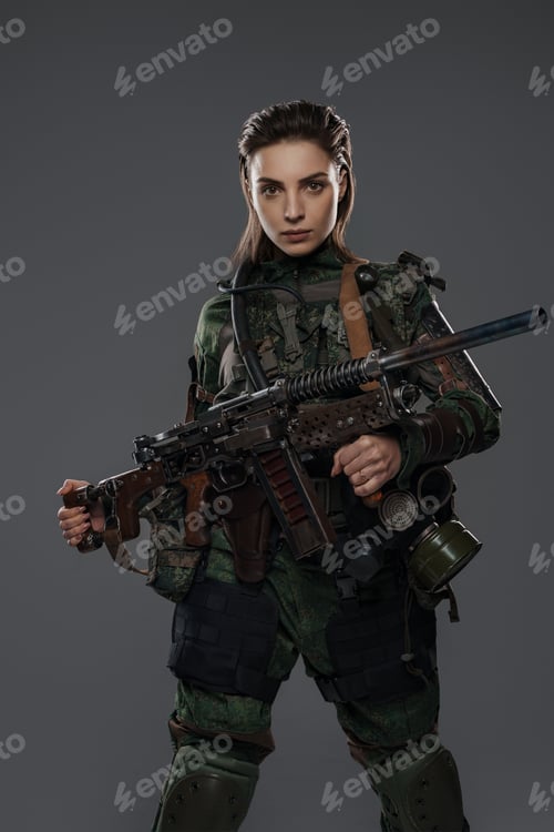 Preview: Portrait of a female soldier holding a homemade automatic rifle