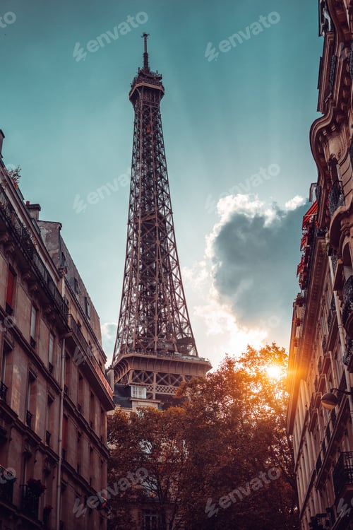 Preview: Paris streets with the Eiffel tower at sunset