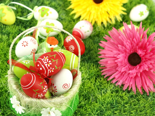 Preview: Spring flowers and colorful Easter eggs