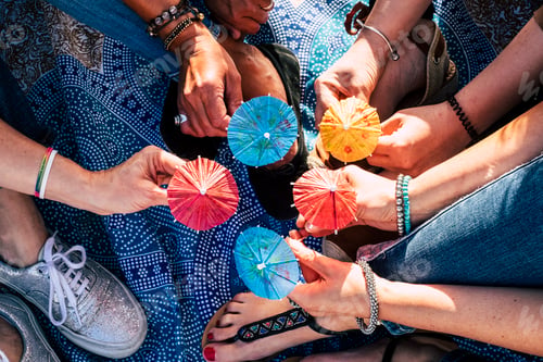 Preview: Summer outdoor leisure activity concept for friends people - group of caucasian women
