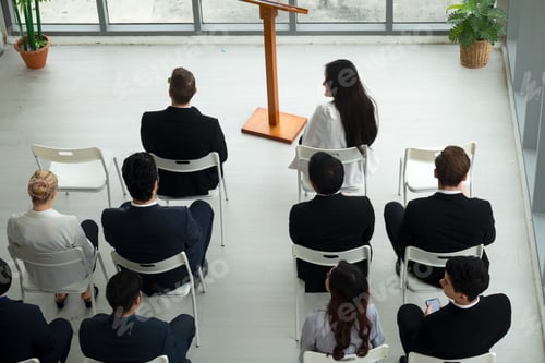 Preview: Diverse people in a seminar