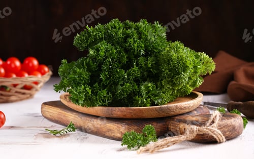 Preview: fresh organic parsley bunch on the table