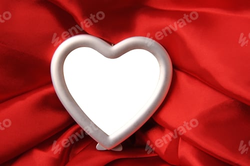 Preview: Hearts Copyspace Photo Frame On Red Silk
