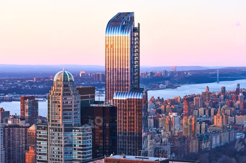 Preview: Cityscape view of Manhattan at sunset