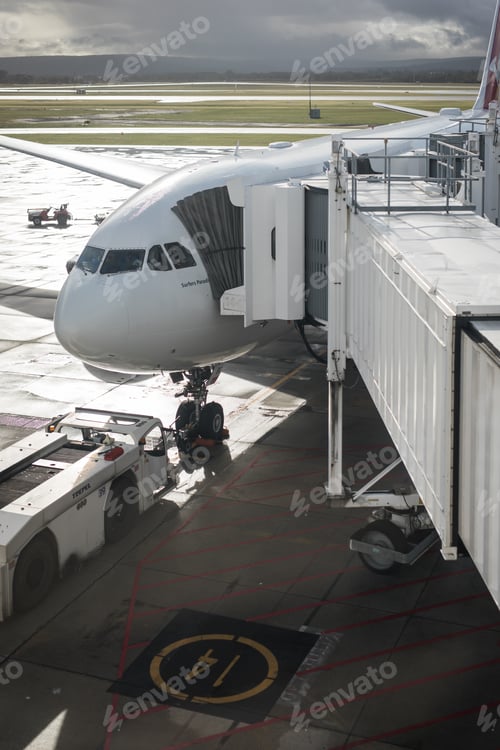 Preview: Airport