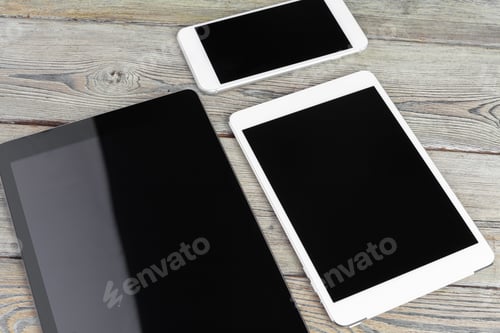 Preview: digital tablet and smartphone on the table