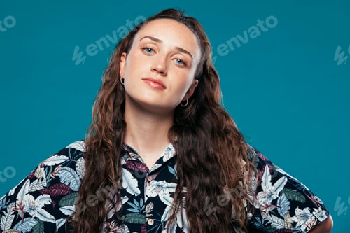 Preview: Face portrait of fashionable young woman in studio