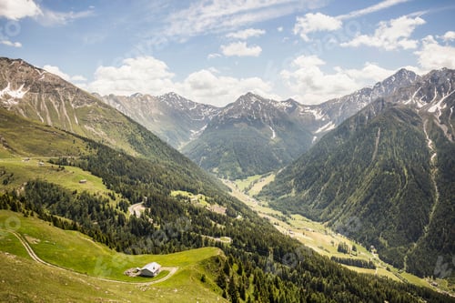Preview: Buildings in tree lined valley, Jaufenpass, South Tyrol, Italy