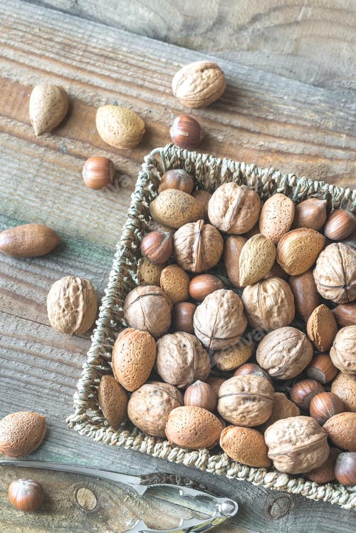 Preview: Assortment of nuts