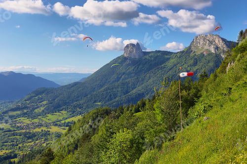 Preview: Ppeople doing paragliding from Col du Forclaz, France
