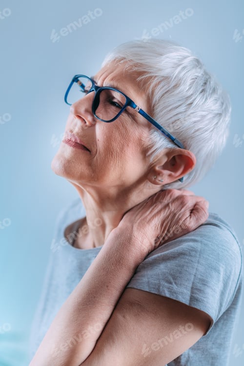 Preview: Senior Woman with Shoulder Pain