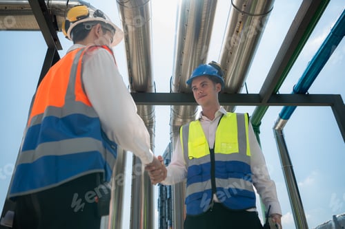 Preview: Engineers and technicians Inspect the completed air conditioning and water systems to continue