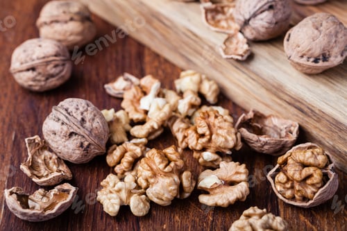 Preview: walnuts