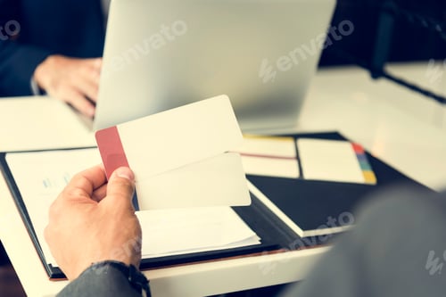 Preview: Layerspace Hand Holding Note Concept
