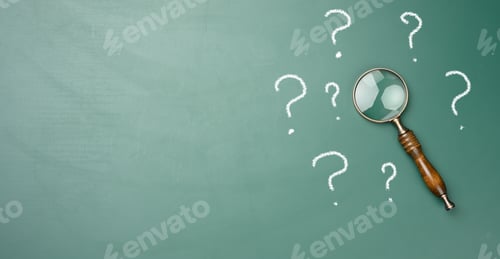 Preview: Wooden magnifying glass and white chalk drawn question marks on a green chalk board.
