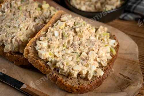 Vista previa: Sandwich with tuna paste and eggs.
