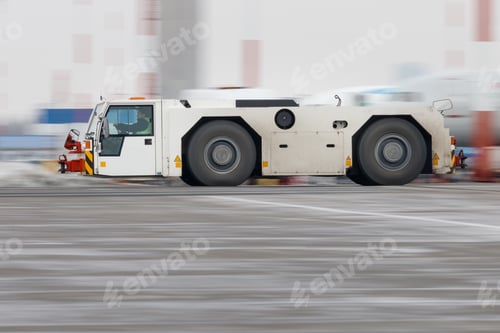 Preview: Pushback truck in moving at airport