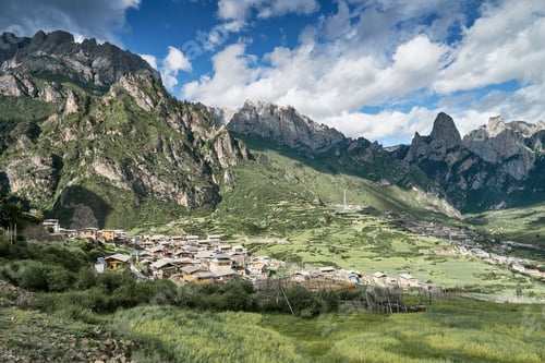 Preview: Mountain ranges, Zhagana, Gansu Province, China
