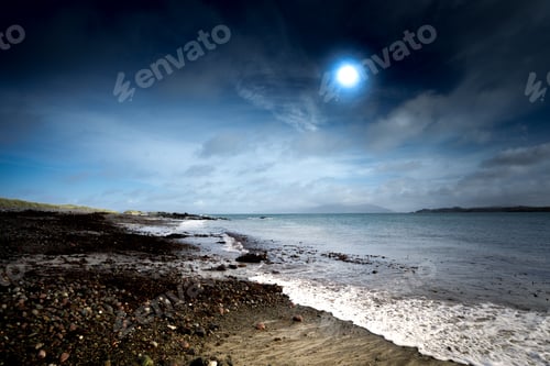 Preview: Moonlight in the evening and seascape