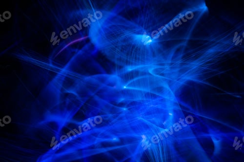 Vista previa: Ola de luz azul de explosión de energía con elegantes líneas brillantes. Antecedentes tecnológicos abstractos.