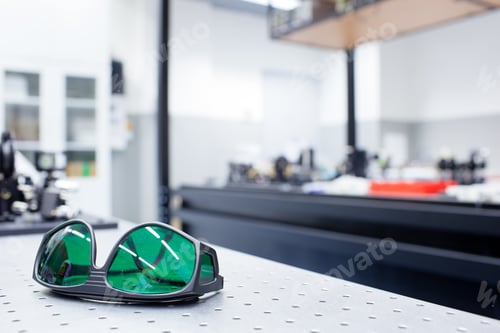 Preview: quantum optics lab - shallow DOF; selective focus on the protect