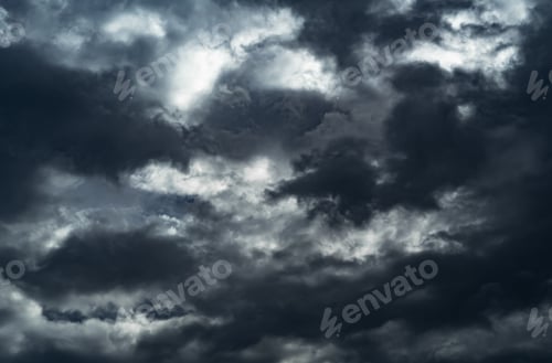 Vista previa: Fondo de Halloween con tormenta de nubes oscuras