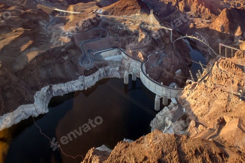 Preview: Bird's eye view of the Hoover Dam in Nevada