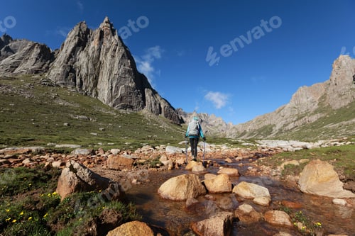 Preview: Hiking in high altitude mountains