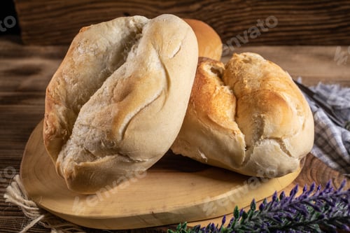 Preview: Fresh bread for breakfast.
