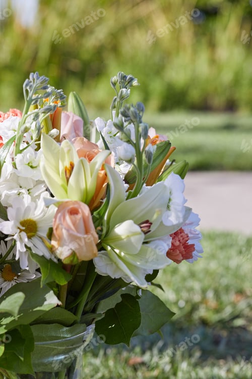 Preview: Vertical photo of beautiful flowers at the Garden