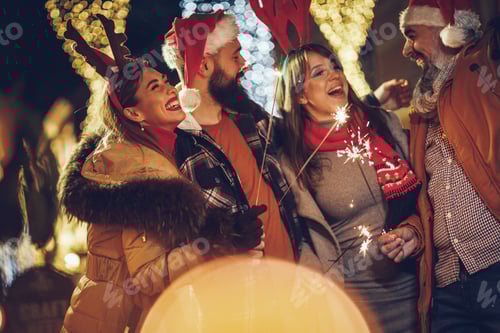 Preview: Sparkling Into The New Year